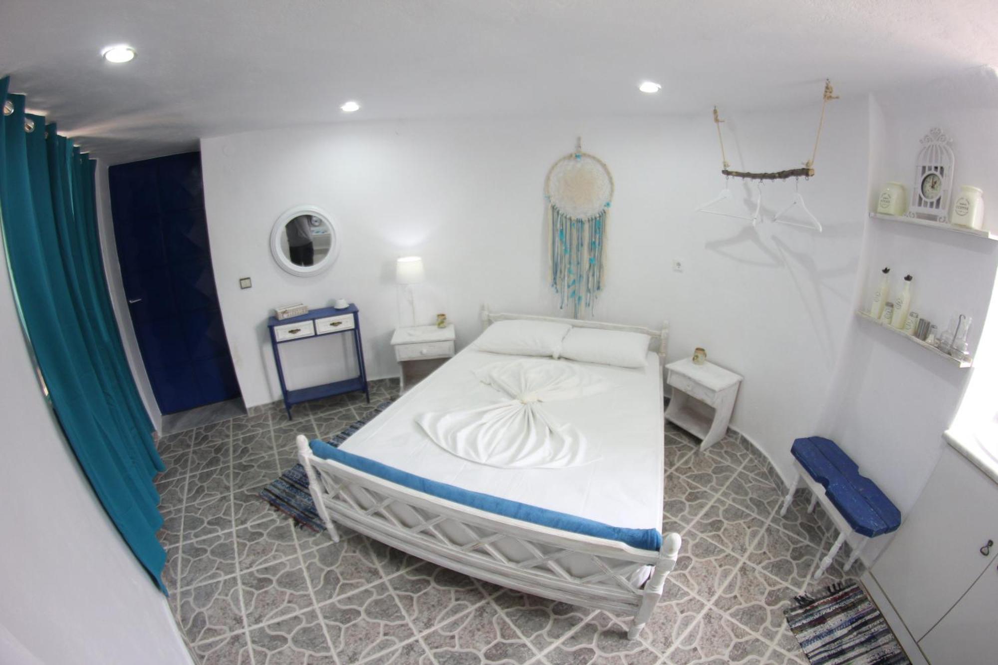 Silis Houses On The Beach * Artemida (Attica)